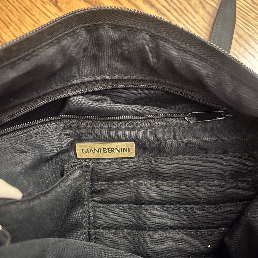 Giana Bernini Black Leather Shoulder Bag - Picture 3 of 13